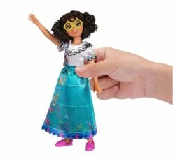 Toyworld Aus ENCANTO MIRABEL MADRIGAL FASHION DOLL -dolls store Image2 ccokj8 805f350d 958a 475f 8819 015dd509e485